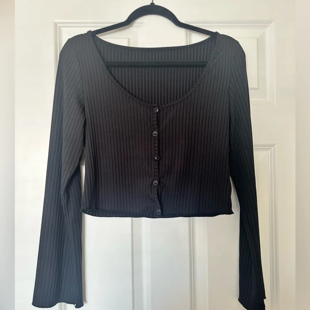 SHEIN Curve Button-up Cropped Cardigan - Size 1 XL - Picture 2 of 5